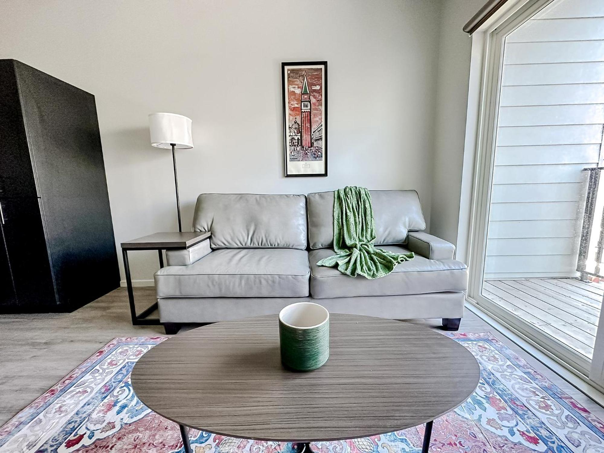 Sleepover 1Bd 1Ba Omaha Apartments Luaran gambar