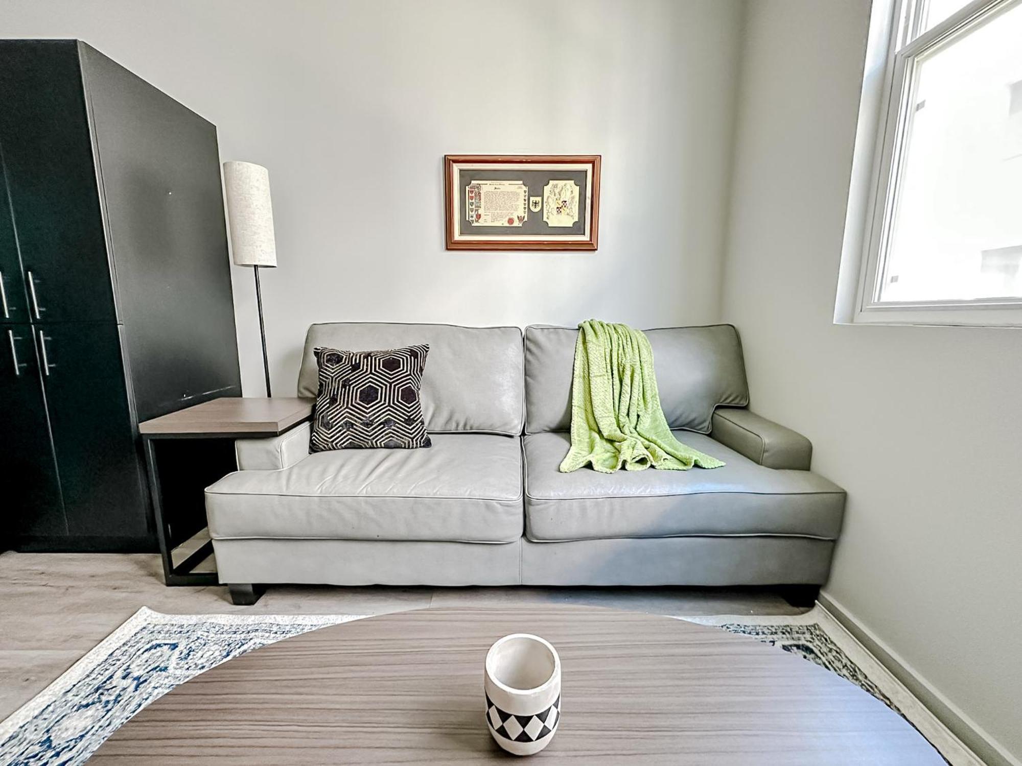 Sleepover 1Bd 1Ba Omaha Apartments Luaran gambar